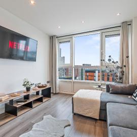 2BR City Apt near Motorpoint Arena with views - Sleeps 6