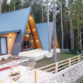 Ninas Villas, hotel em Vrela