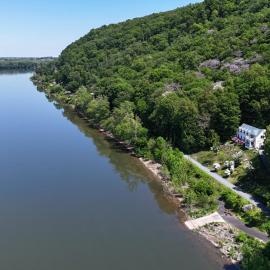 The Boat House- Water Views, Sunsets, soaker jacuzzi, hotel en York