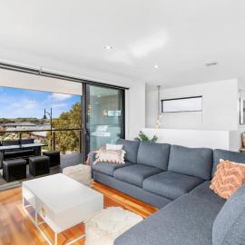 Bayview Luxe- Sleeping 14, Pet Friendly, Views- 4 bedroom, lounge with sofa beds, hotell sihtkohas Curlewis