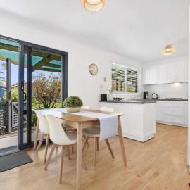 Bonnyvale Beach Shack- Pet friendly, walk to the beach!