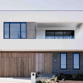 La Bella Beach House-Sleeping 9, Wood Fire, Aircon