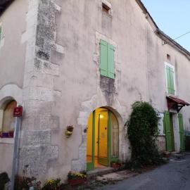 Maison vieux mareuil 1 chambre, hotel a Vieux-Mareuil