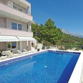 1 Bedroom Stunning Apartment In Brela