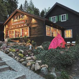 Hotel & Restaurant Rhönhäuschen, hotel u gradu Bišofshajm an der Ren