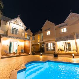 3 Villas Complex with Pool, Up to 18 Guests - LBC