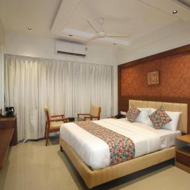 Hotel Sai Residency, hotell i Karjat