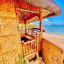 SKY & SHORE Beach Resort,Mansalay的飯店