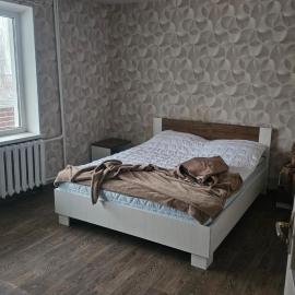 Двохкімнатна квартира біля траси Київ-Харків, Hotel in Pyryatyn