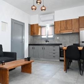 Family Home in Dryopida, hotell i Dhriopís