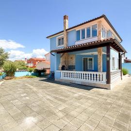 4 Bedroom Beautiful Home In Vodnjan