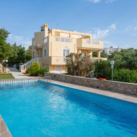 Villa Danna - Private Pool, Playground & Sea Views