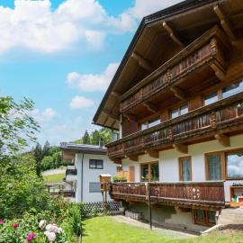Chalet in Mayrhofen near Ski Slopes, hotel i Mayrhofen