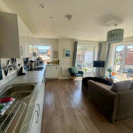 Number 10 Stunning Apartment, Fantastic Location! Free secure parking, hotel i Exmouth