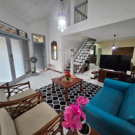 MY PISITA ANYER - villa pisita raya no 5, Hotel in Kareo