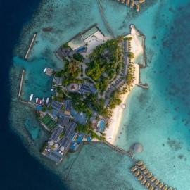 Centara Ras Fushi Resort & Spa Maldives - Stay 4 nights or more and enjoy 40 percent off Speedboat transfers, valid for stays from 6 Apr to 30 Sep 2026, hôtel à Atoll Malé Nord