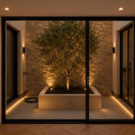 SalvatoreHomes - Casa Serenia - Ultra Luxury Duplex in the Heart of Bardolino with Dream Garden & Direct Infinity Pool Access