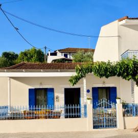 Joanna Seaside House, hotel in Meganisi