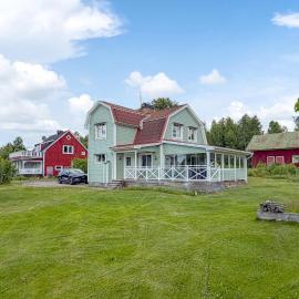 Beautiful Home In Munkfors With Wifi, hotel en Munkfors