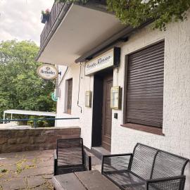 Schlafen in der Kneipe x Whirlpool & Heimkino