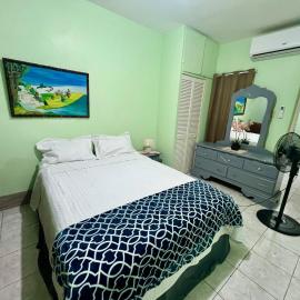 Ava s Cozy Studio, Hotel in Tumbridge