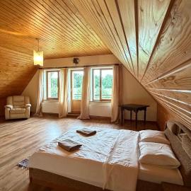 Erikas Guest House, hotel em Mālpils