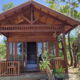FURUSATO BUNGALOW Gili Gede, hotel in Gili Gede