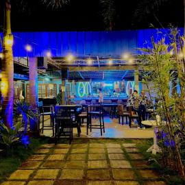 The Beach House and Bar โรงแรมในโรฮัสซิตี้