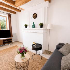 Maison T3 avec terrasse centre Châtellerault, hotel din Châtellerault