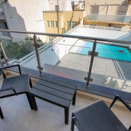 4BR Modern Retreat with Pool Access in Swieqi