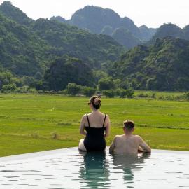 Hotel LaVue Tam Coc، فندق في Vũ Lâm