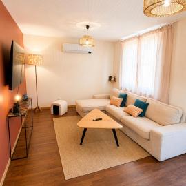 Le Nid des Tribus - 10 min du Zoo - CLIMATISATION, hotel in Noyers-sur-Cher