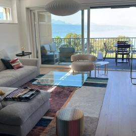 Les Terrasses de Lavaux-2 Appartement de Luxe avec Vue Panoramique et Piscine", ξενοδοχείο σε Chexbres