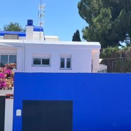 Family home very close to downtown Seville, hotel em Tomares