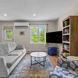 The Crossing 3BR Downtown Home Free Parking