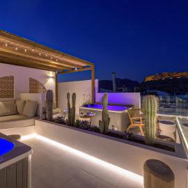 néreya luxury rooms: Haraki şehrinde bir otel