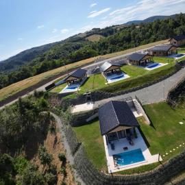 Kozara Panoramic Resort, hotel in Bosanska Gradiška
