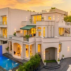 StayVista at The Sweet Sunsation - Gurgaon With Pool, BBQ