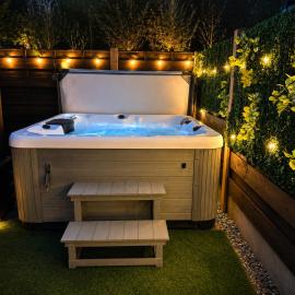 Country Cabins with Hot tub