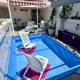 Habitación privada con Baño en un moderno y céntrico Atico en Ciutat Vella