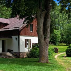 Leśniczówka Wysokie Kaczki, Hotel in Kaczkowo