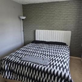 Room in cozy house at quiet location, hotel in Keynsham