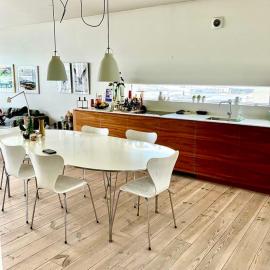 A beautiful flat near Reykjavík, hotell i Garðabær