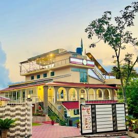 Mountain Escapes Murree, Hotel in Upper Topa