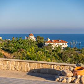 Seaview Villa in Pomos with Private Swimming Pool、ポモスのホテル