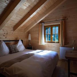 EDELWILD Almchalet - DIE KORALPEN RESIDENZ im Koralm Dorf I XXL Luxus Chalet 144 qm I Privat-Spa I Garten I Gartenmöbel I Weber Grill I Bang & Olufsen TV I WMF Küchengeräte I Kaminofen I Panoramasicht I 4 Parkplätze I edelwild-almchalet at