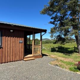 Azalea Lodge 3 with Wood Burning Hot Tub