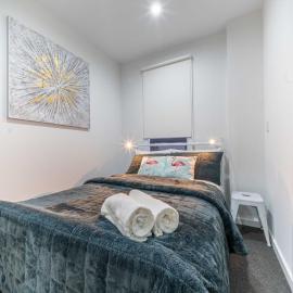 Koala Stay Lightsview 2BR Chic Townhouse Perfect for Work & Leisure