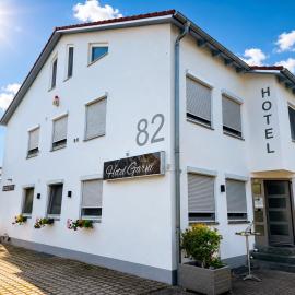 Hotel Garni, hotel din Burghausen