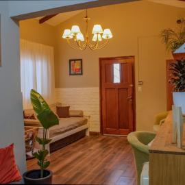 Departamento Vivero equipado hasta 4 personas - Excelente acceso, hotel in Alta Gracia